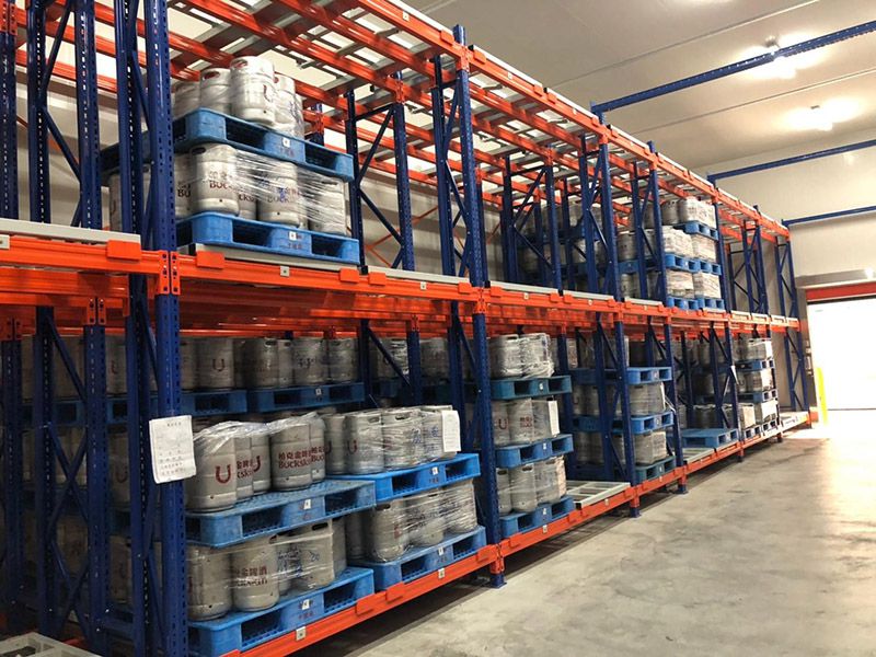 塑料托盘工厂仓库上货架使用